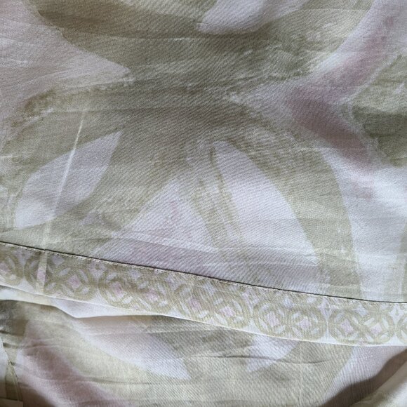 Anthropologie curtain panel 50"x84" - Picture 5 of 6